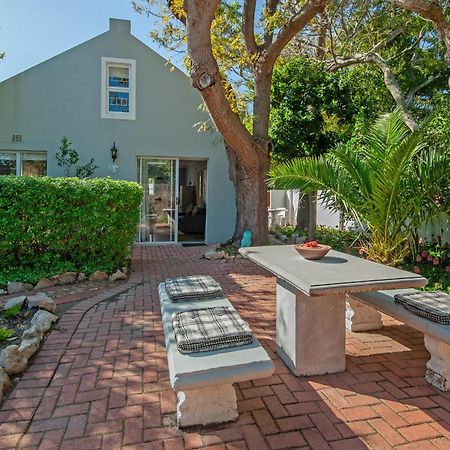 6 Stemmet Lodge Hermanus Bagian luar foto