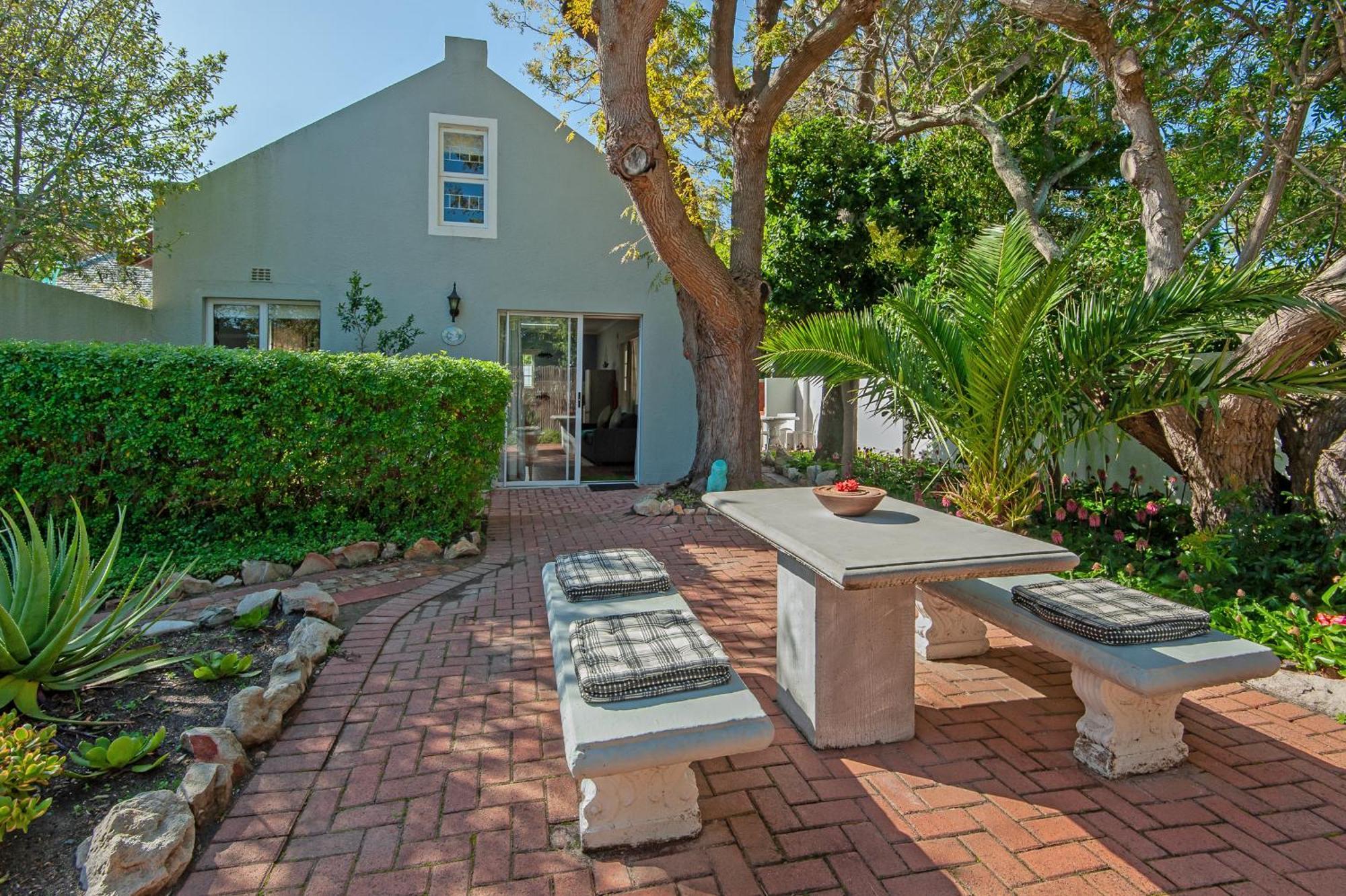6 Stemmet Lodge Hermanus Bagian luar foto