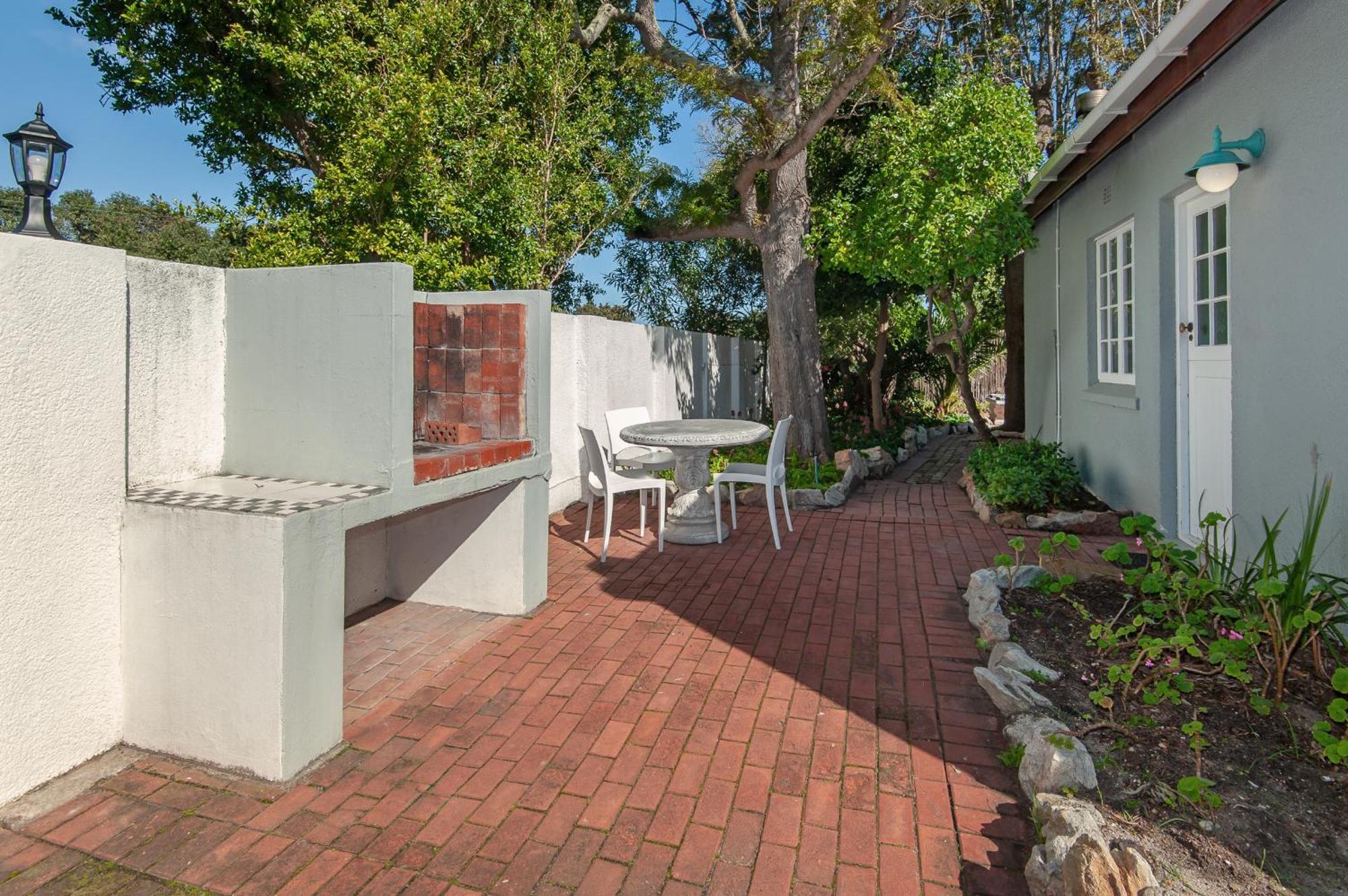 6 Stemmet Lodge Hermanus Bagian luar foto