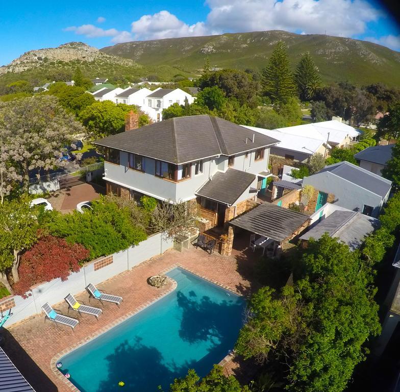 6 Stemmet Lodge Hermanus Bagian luar foto